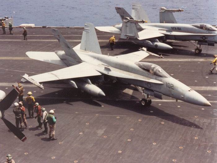 F/A-18A Hornet ~ VFA-195 Dambusters ~ USS Midway