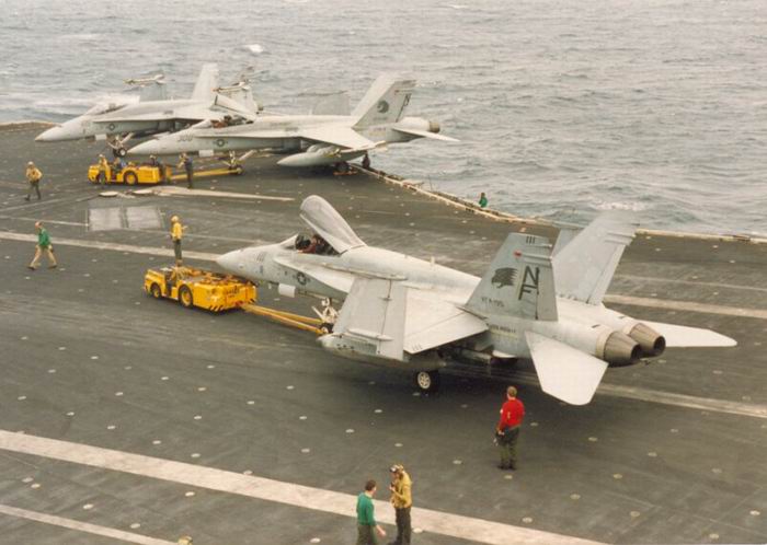VFA-195 F/A―18C ホーネット ソリッドモデル VFA-195 F/A―18C ホーネット ソリッドモデル Gallery- F/A-18C