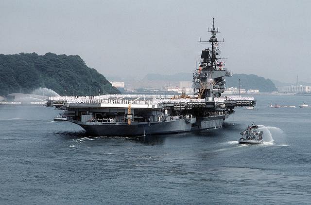 希少 東洋 USS MIDWAY CVA-41 スーベニアジャケット 1965年 File:USS Midway (CVA-41) operating in the South China Sea in